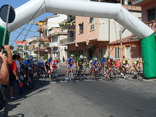 Giro ciclistico citta' di Bovalino